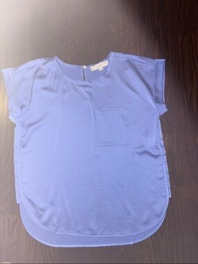 LOFT Periwinkle Short Sleeve Pocket Blouse xs extra small satin top blue